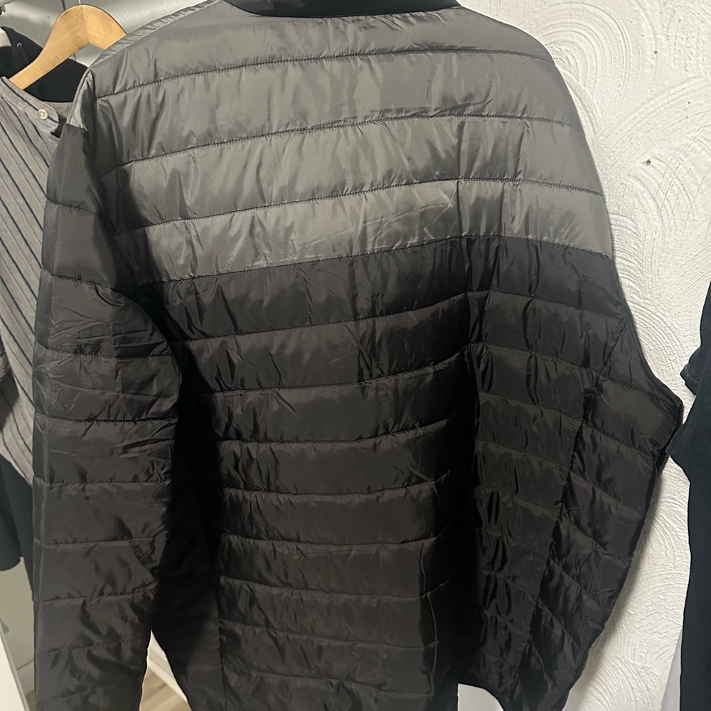 Men's Black Puffer Jacket - Picture 2 of 5